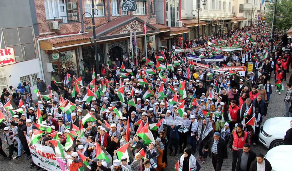 Diyarbakırlı çocuklar Gazzeli akranları için yürüdü