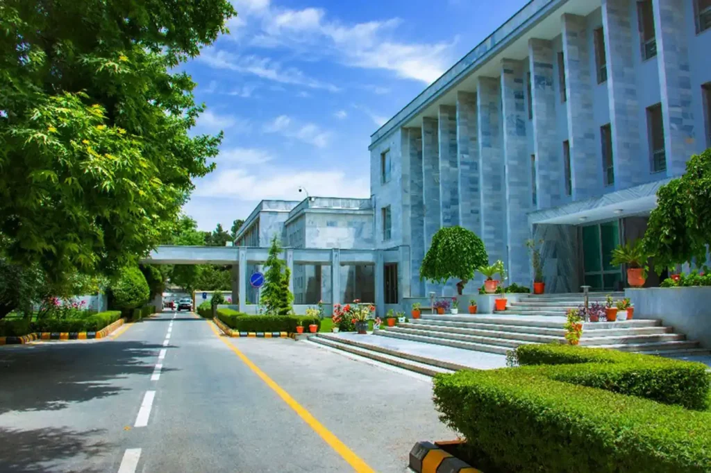 Afganistan: Yemen'in bombalanması uluslararası anlaşmaların açık bir ihlalidir