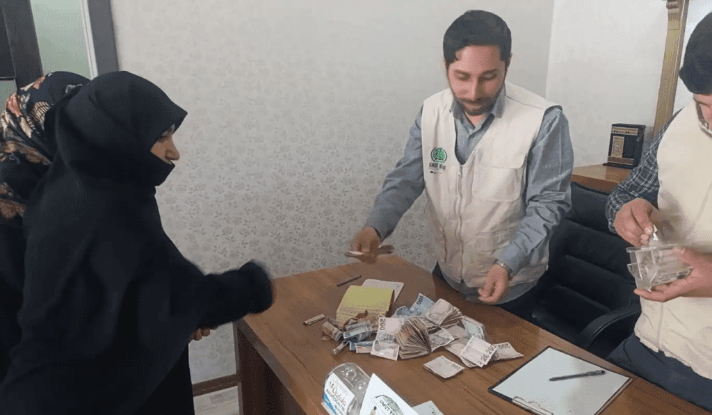 HÜDA PAR Mersin Kadın Kolları, Gazze için bağışta bulundu