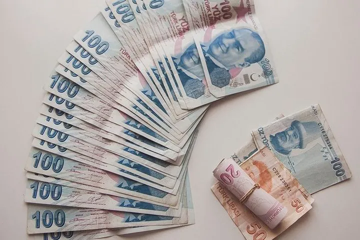 Sosyal Güvenlik Kurumu, birçok kişinin maaşını usulsüzlük nedeniyle iptal ediyor