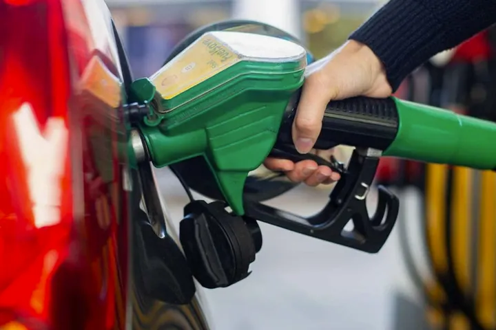 Benzine yeni zam geliyor