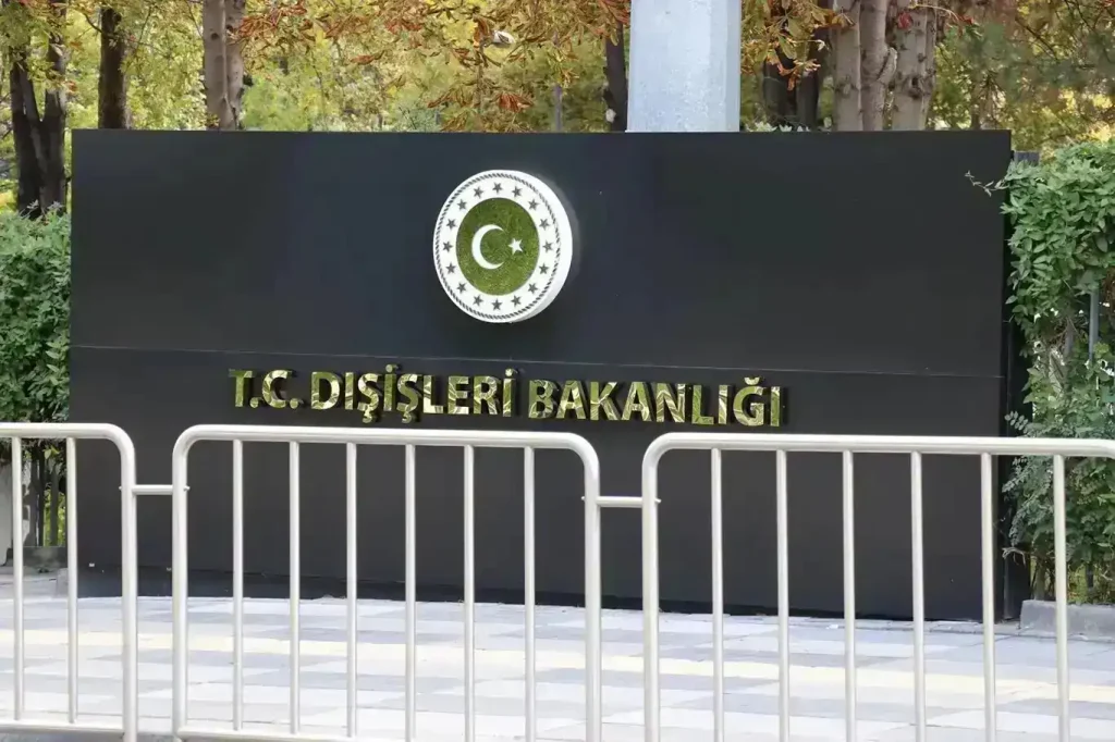 Dışişleri Bakanlığı: ABD'nin İran'a saldırısı riski en üst düzeye çıkarmıştır