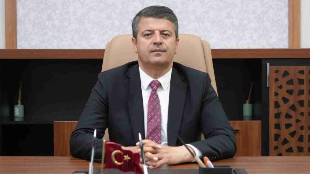 Adıyaman Belediye Başkanı görevine iade edildi!