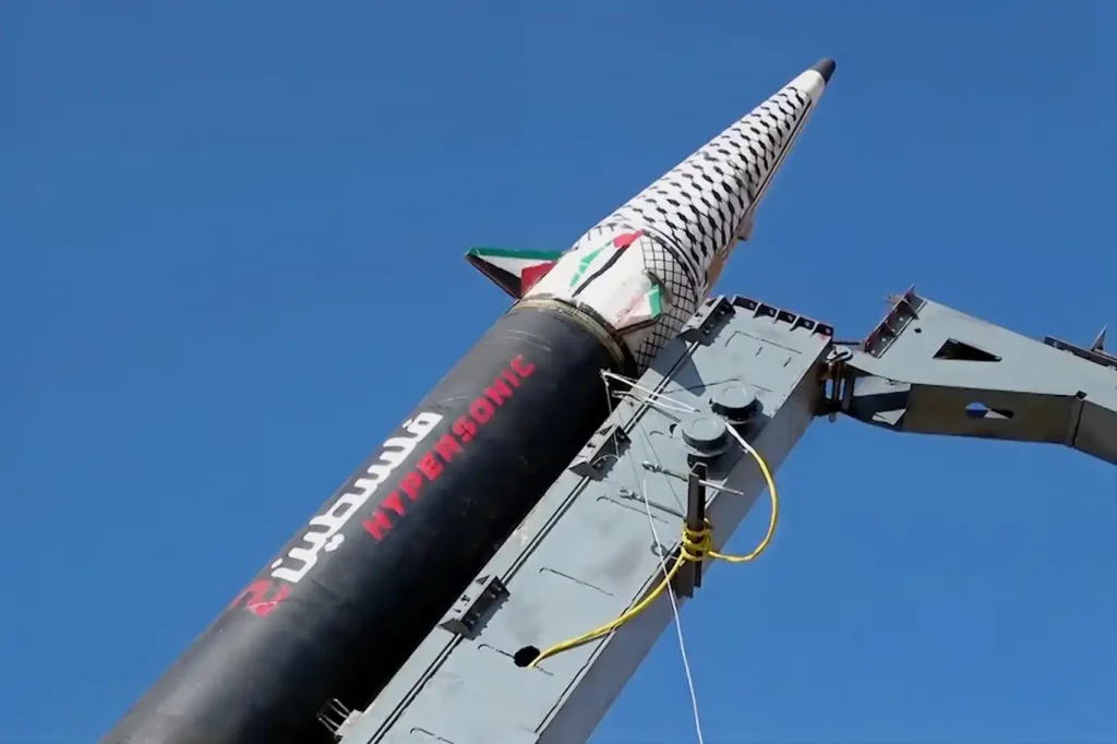 Ensarullah: Tel Aviv bölgesini 2 balistik füzeyle başarıyla hedef aldık