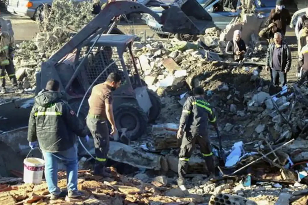 Siyonist rejimden Lübnan'a hava saldırısı