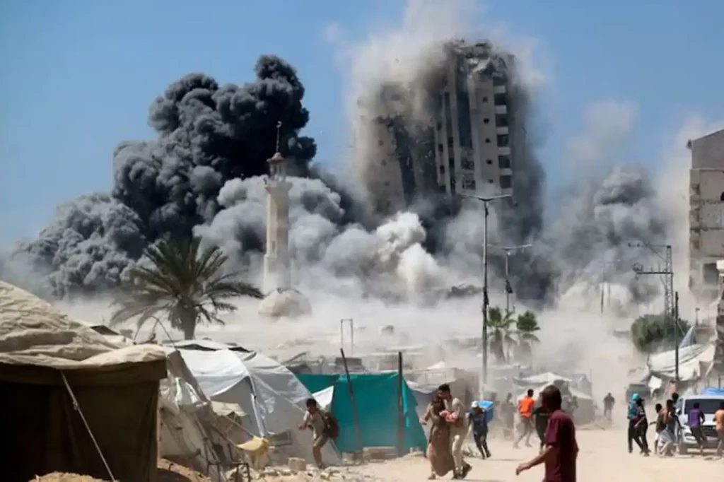 Gazze'de sistematik yıkım, zorla yerinden etme devam ediyor